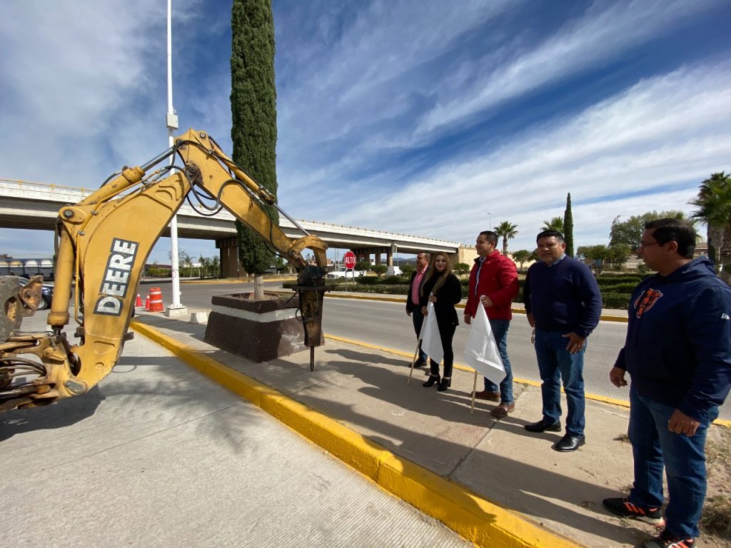 Arranque de obras que contemplan el remozamiento del acceso principal