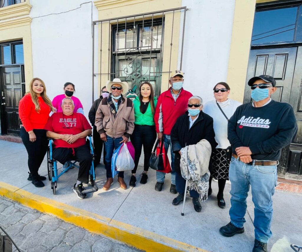 Apoya con programa extramuros a personas de Vicente Gro.