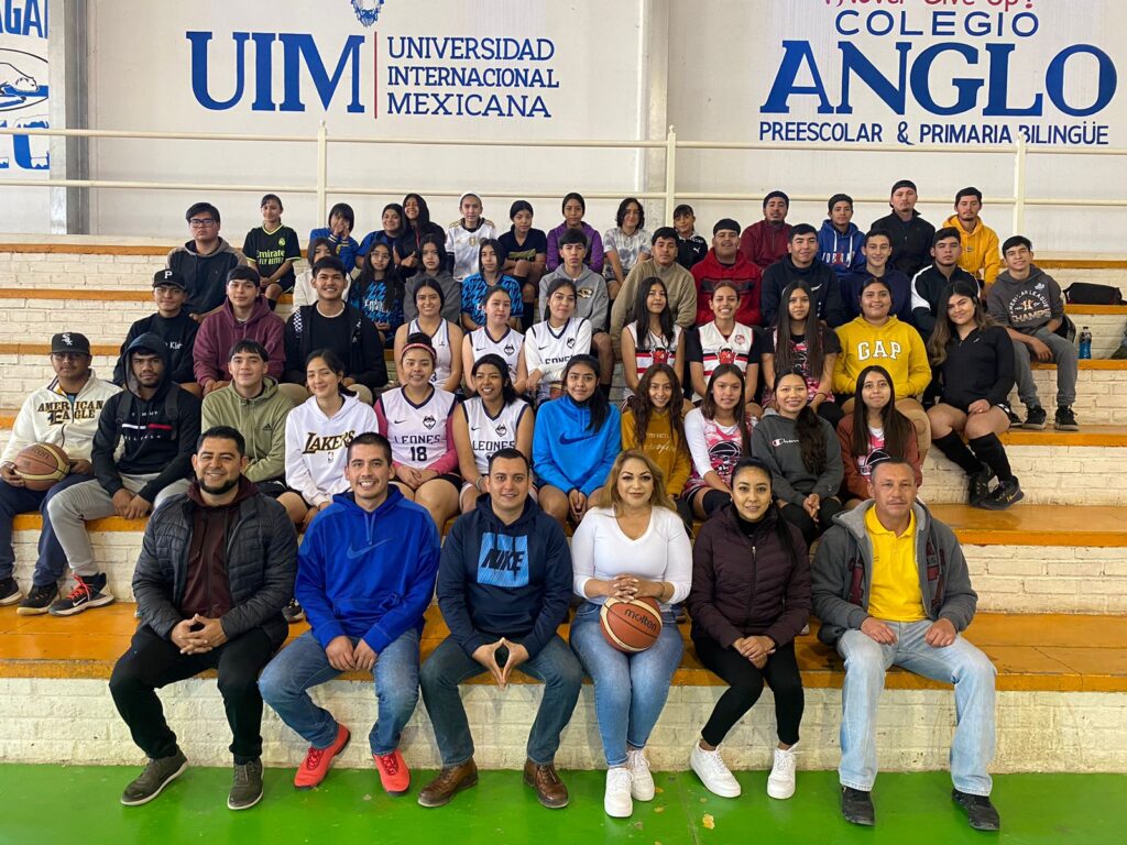 Inició a la jornada deportiva de las olimpiadas regionales