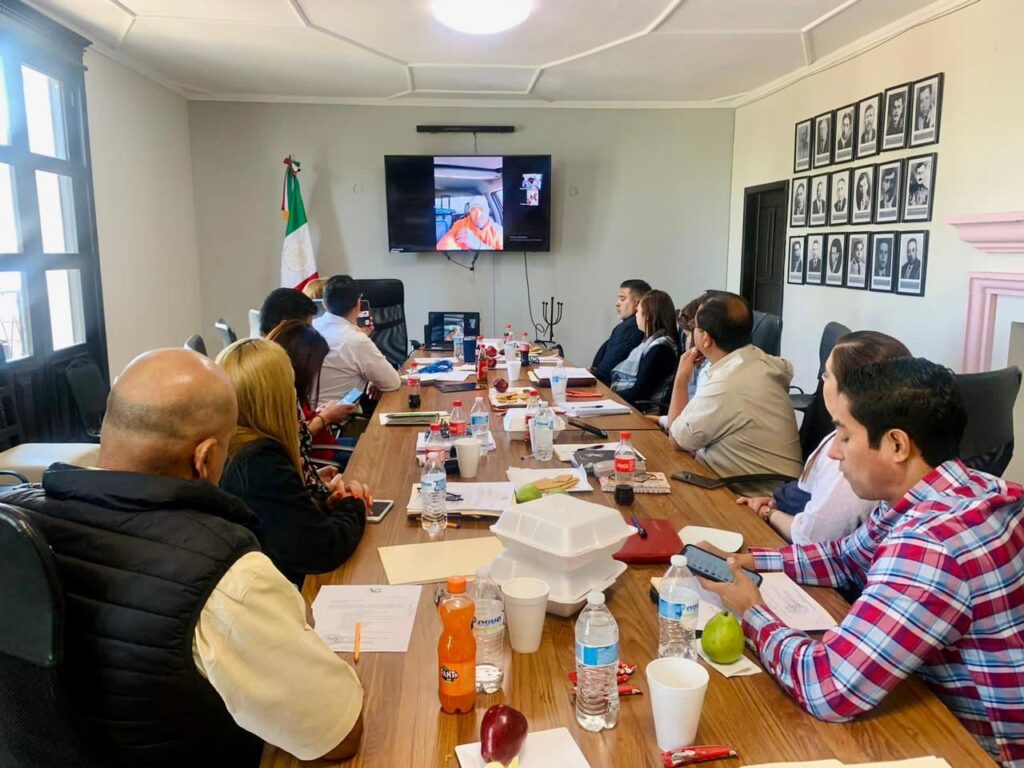 Realiza Cabildo primera reunión virtual con paisanos de la unión americana.