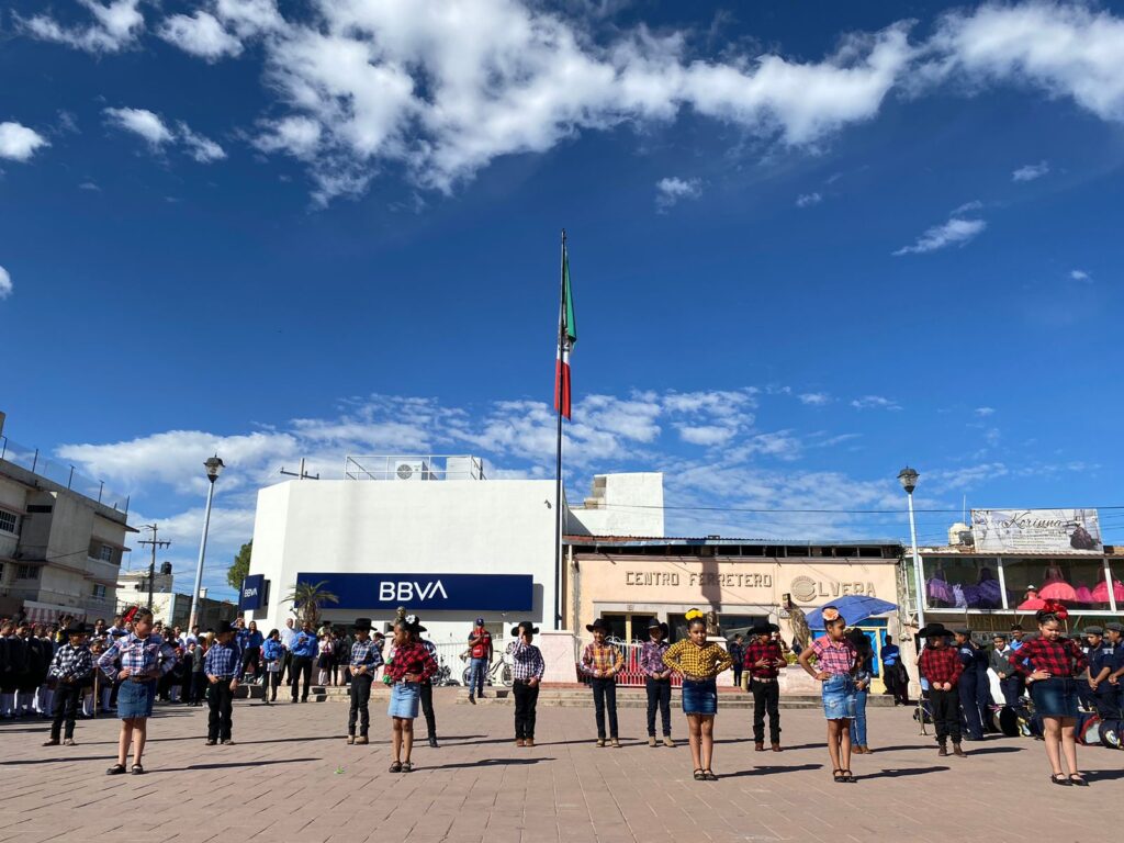 Conmemoran el 161 aniversario de la batalla de Puebla.