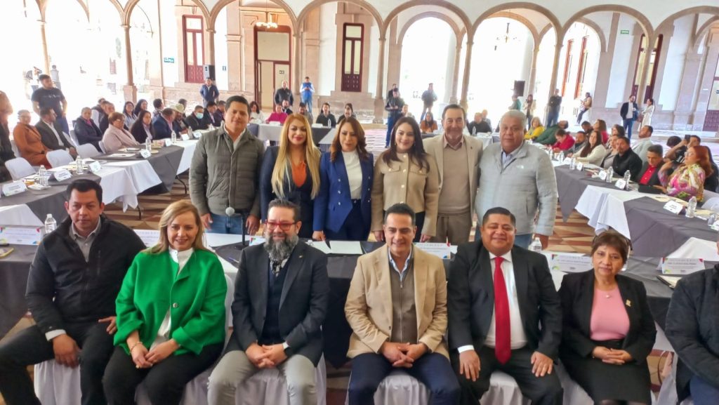 Juanita Acevedo forma parte del consejo de la Red Duranguense de Municipios por la Salud.