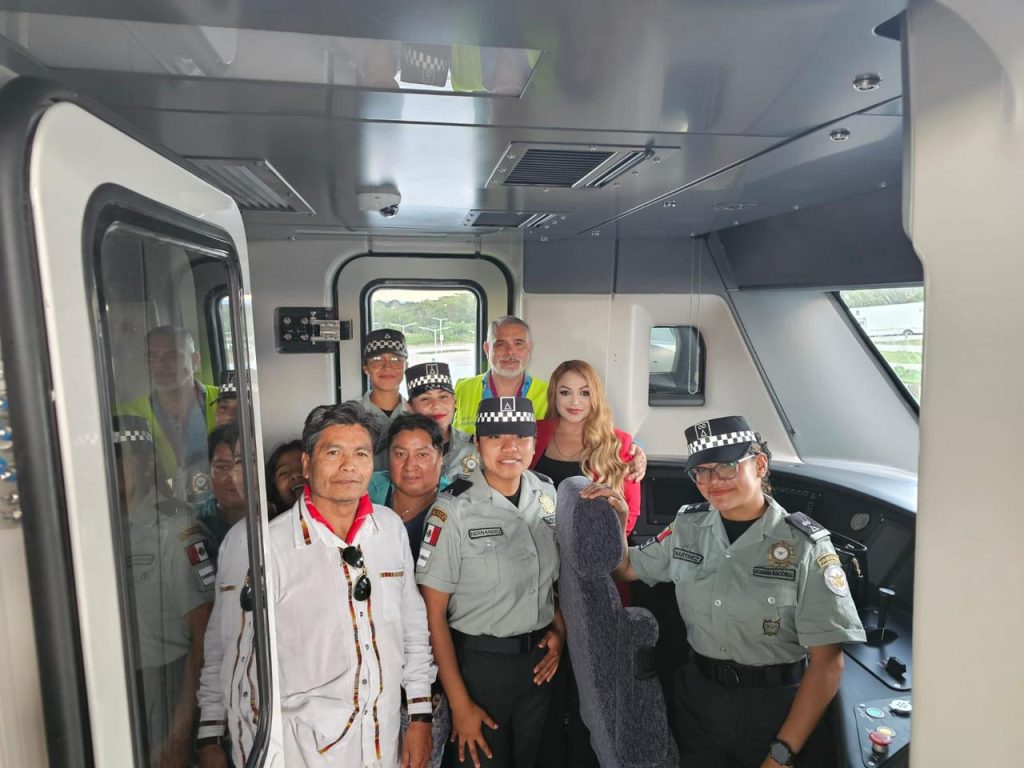 Asiste presidenta Juanita Acevedo a inauguración del Tren Maya en Palenque, Chiapas