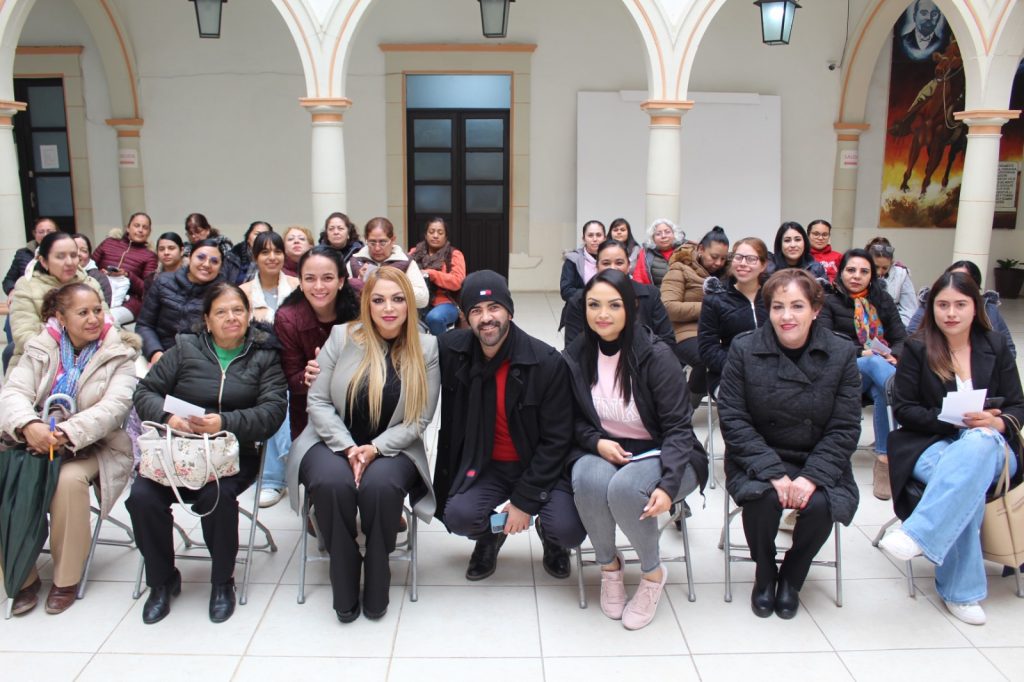 Imparten taller el apego a la libertad.