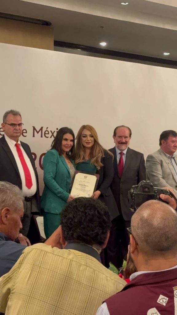 Juanita Acevedo forma parte de la mesa directiva de la AALMAC.