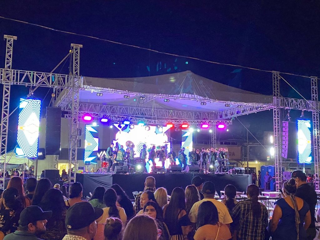 Sembradores en la feria de Vicente Guerrero.