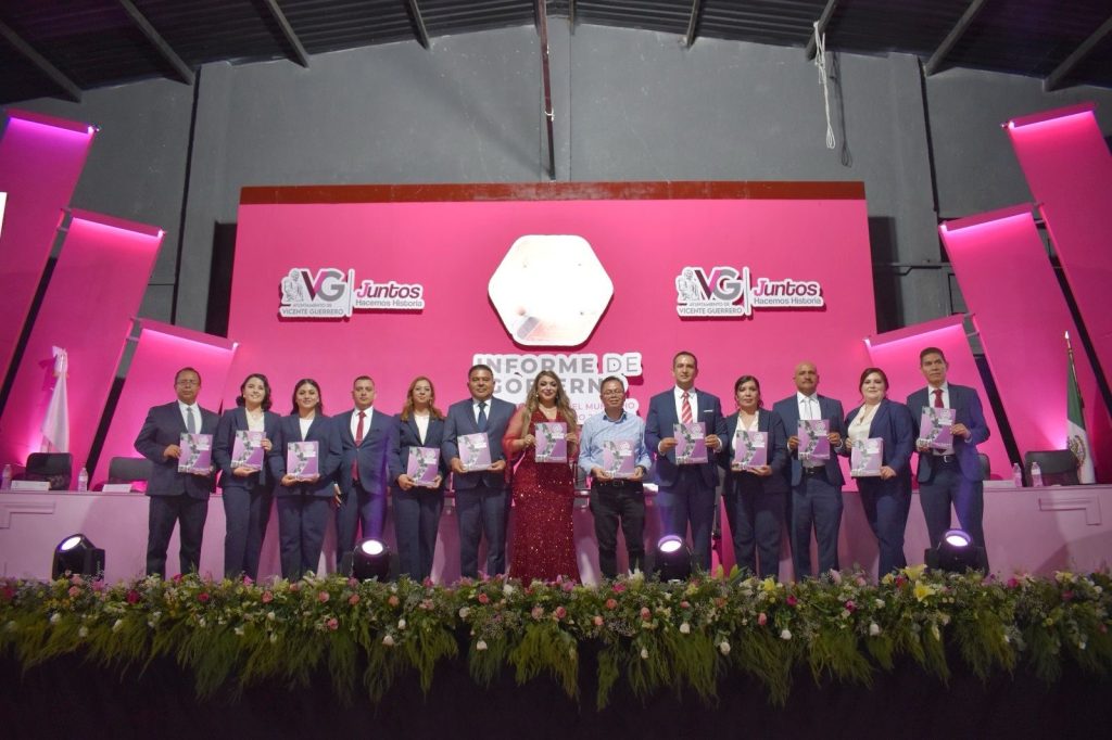 Rinde Juanita Acevedo su segundo Informe de Gobierno.