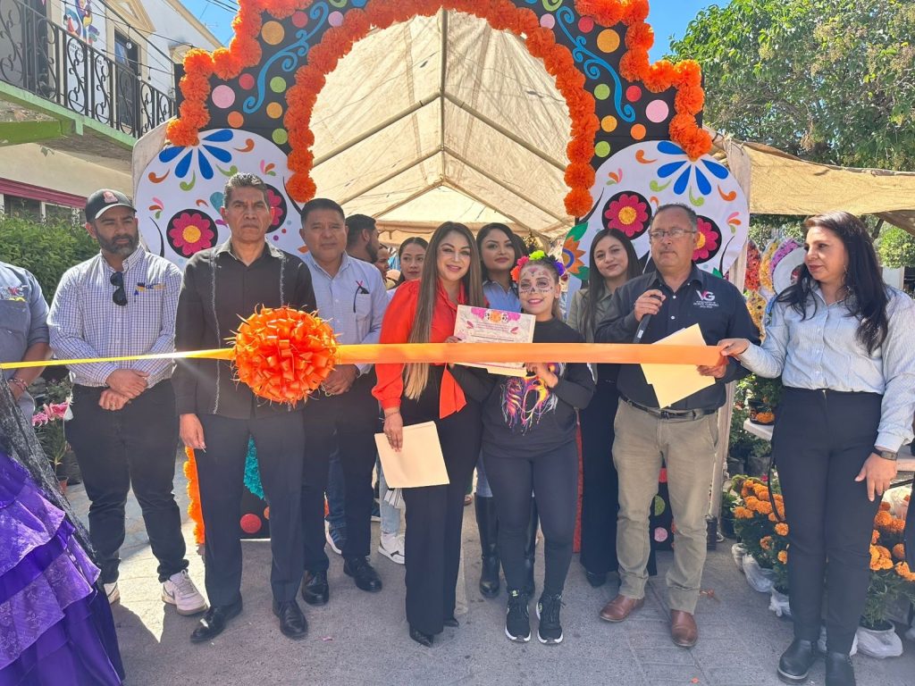 Inauguran corredor comercial de día de muertos.