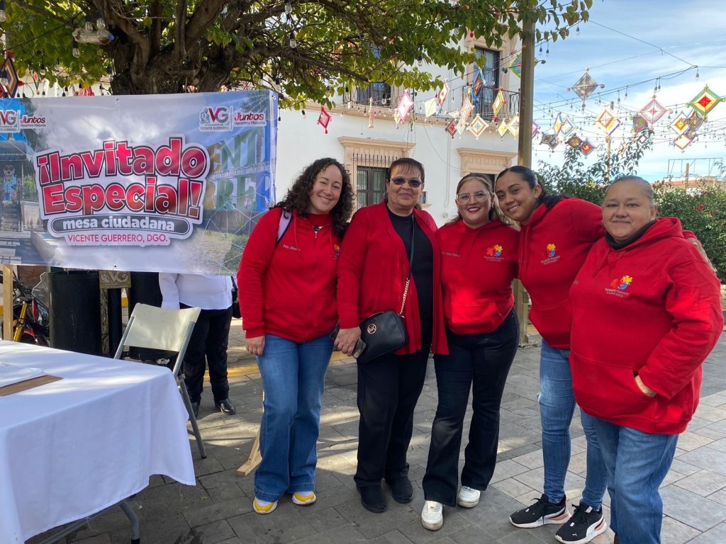 Dentro de las actividades de promoción educativa y cultural, denominada Invitado Especial, donde las instituciones educativas del municipio presentan al público en general sus actividades extracurriculares que fomentan las artes, la cultura, el deporte y el talento se presentaron en la plaza municipal los alumnos del Centro de Atención Múltiple Roberto Solís Quiroga.