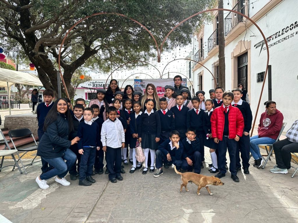 Fomento Cultural y Cívico: Estudiantes de la Primaria Vicente Guerrero Participan en Actividad Especial