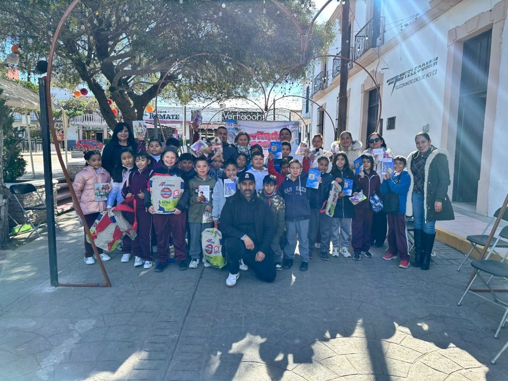 “Alumnos de Primaria Participan en Actividad Cultural con la CANACO”