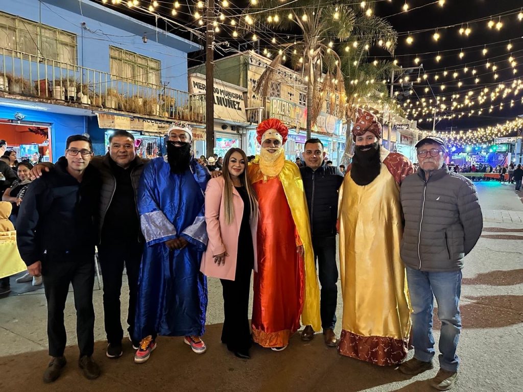 Parten Mega Rosca de reyes en Vicente Guerrero.