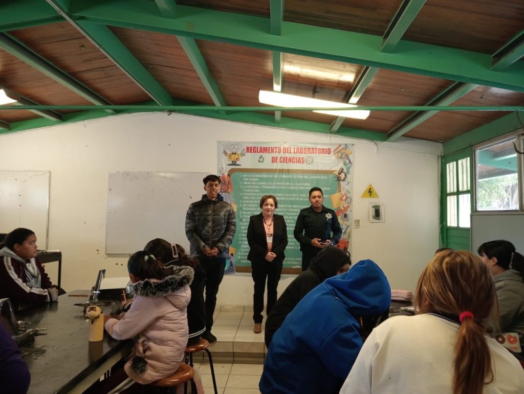 Continúan las pláticas de prevención en escuelas del municipio.