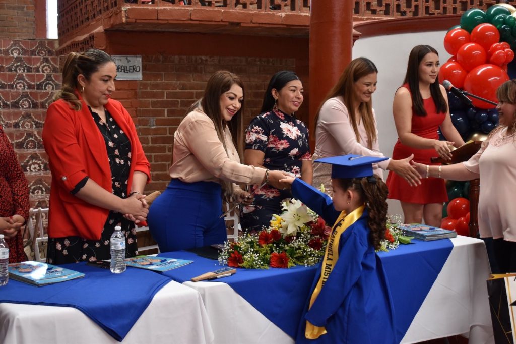 Pequeños Grandes Logros: Graduación del Jardín de Niños Gabriela Mistral